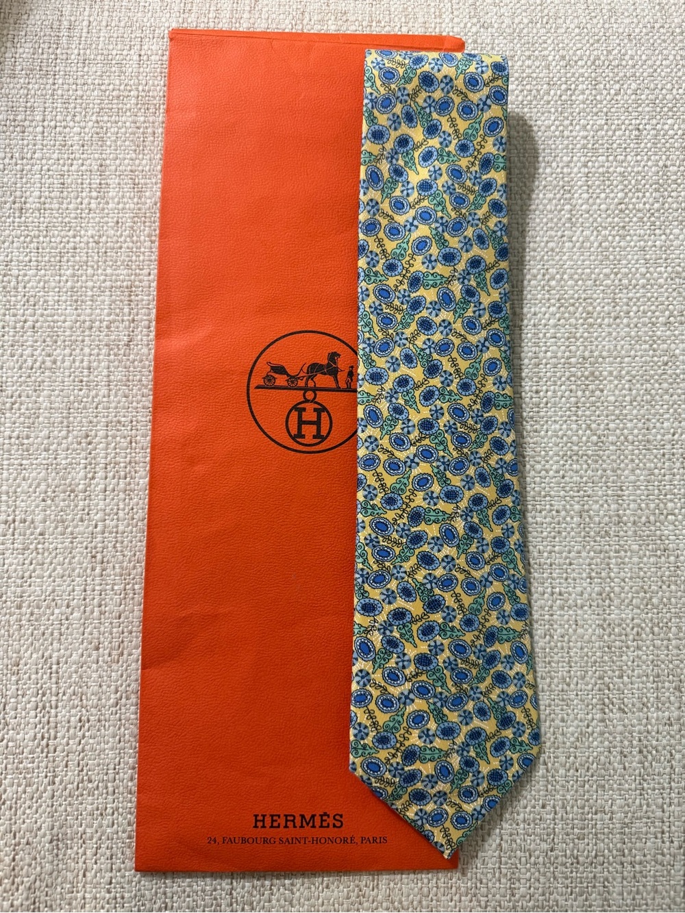 Hermes Yellow Silk Tie with Blue Paisley Motif - Picture 2 of 6